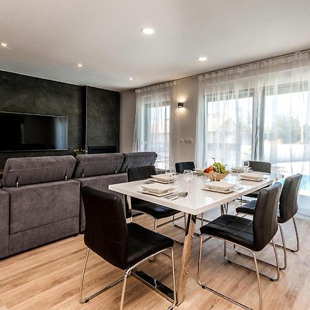 3 Bedroom Beautiful Home In Rastane Donje Donje Rastane Exterior foto