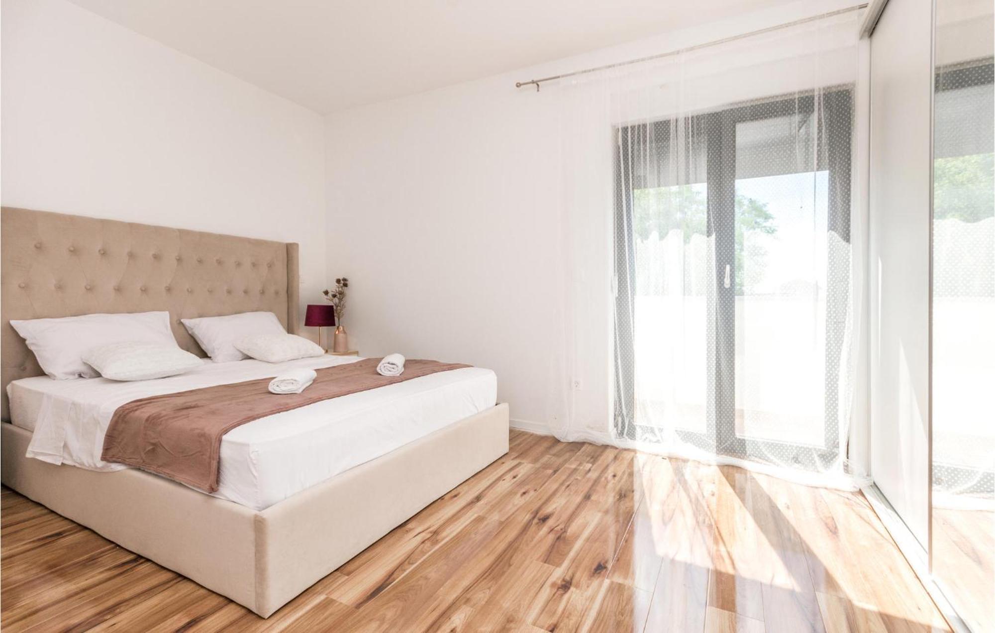 3 Bedroom Beautiful Home In Rastane Donje Donje Rastane Exterior foto